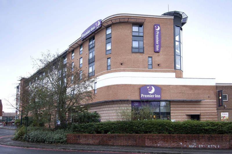 Premier Inn Premier Inn Solihull Town Centre Buitenkant foto